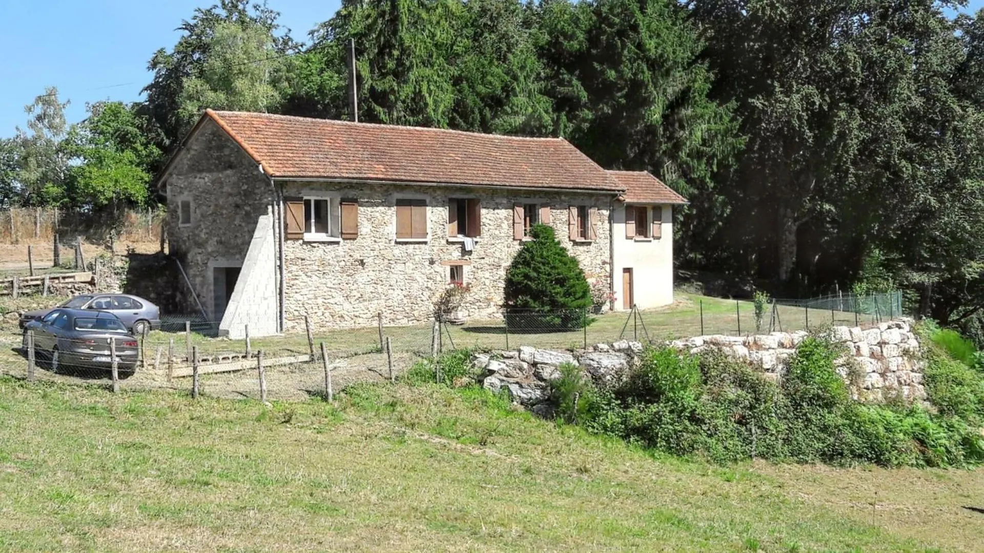 Дом отдыха Maison Charmante A Lacam D'Ourcet Avec Jardin Clos Et Vue Montagne