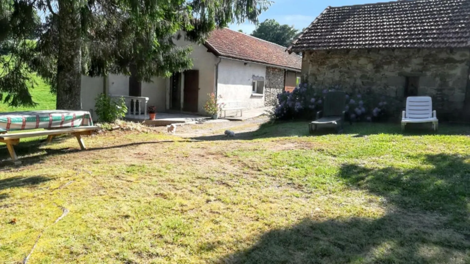 Дом отдыха Maison Charmante A Lacam D'Ourcet Avec Jardin Clos Et Vue Montagne